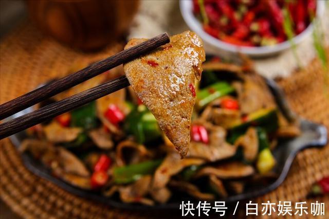 猪肝|饭店的炒猪肝,为啥滑嫩不老?别再焯水了,教你一招,香嫩没腥味