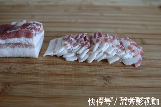 烤肉|半斤五花肉，老婆做了5个菜，当最后一个菜上桌，老公崩溃了