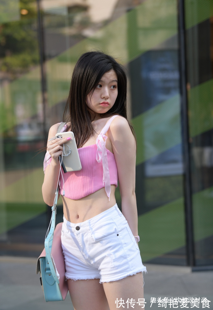 粉白 夏日清新“约会装”,粉色吊带配短裤,让你轻松“胜人一筹”