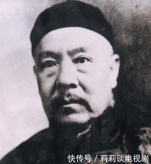 心意六合拳功夫|卢嵩高的实战功夫如何？手持两节棍打退数十人，晚年皮肤如若皮筋