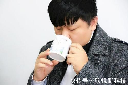 生活环境|吐出白痰、黑痰、黄痰,各反映了什么问题?听听医生怎么讲