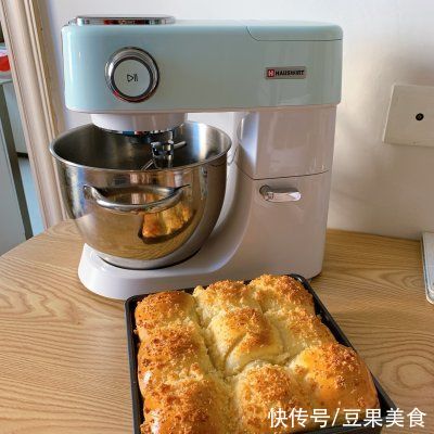 这样做一定会有手套膜??柔软拉丝水合法椰蓉小餐包