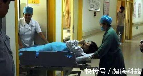 丈夫|孕妈“分娩”时疼痛难忍,丈夫直接就是一巴掌,一旁的医生看愣了