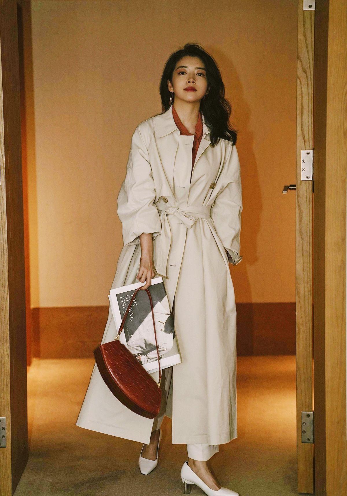 集美 今年穿风衣别买卡其色了!三木带火了“米色风衣”,高级优雅真美