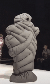 |搞笑GIF:你永远不知道 女生为了减肥对自己有多狠