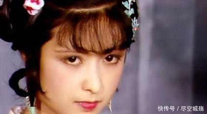 尤二姐|王熙凤去小花枝巷公馆见尤二姐时, 她为何要一身白色的穿着打扮