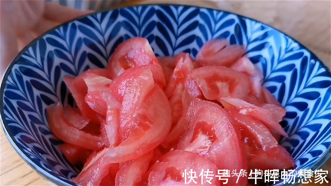 鲜嫩|以后鸡胸肉就这样吃，孩子最喜欢，不炒不炸，酸爽开胃，鲜嫩营养
