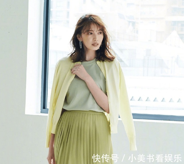 减龄|女人过了50岁尽量别留长发、烫卷发！推荐这3款发型，太减龄