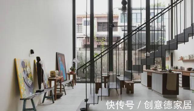 别墅|60后退休夫妻的:336㎡水泥别墅,全屋“赤贫风”,这叫有钱又闲