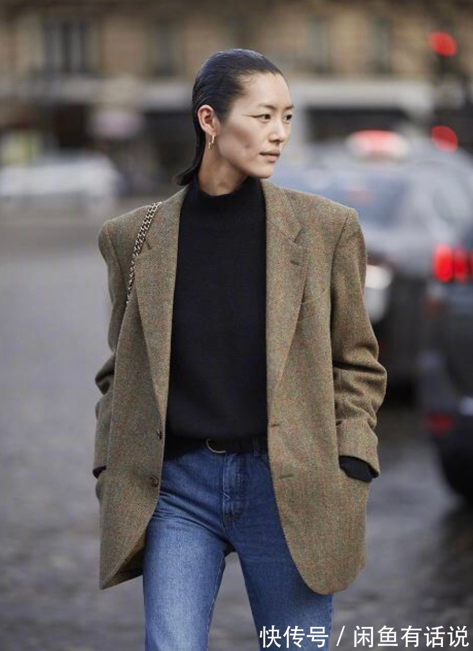 中性风|刘雯的开春穿搭真飒!西装配牛仔裤挺清爽,“大油头”却没法模仿