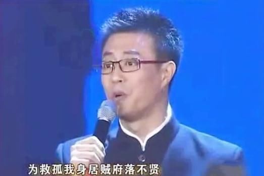 他是央视名嘴，妻子意外瘫痪不离不弃，今52岁儿女双全成人生赢家