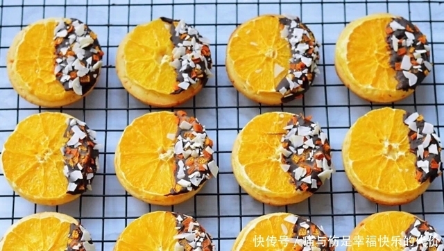 橙子跟饼干搭配,酸甜酥脆的橙子巧克力饼干,香到没朋友