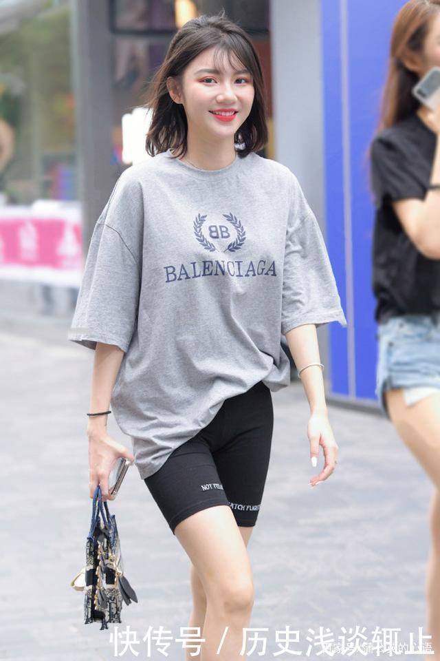 夏日选择休闲运动风穿搭,舒适减龄,造型也更显阳光好看