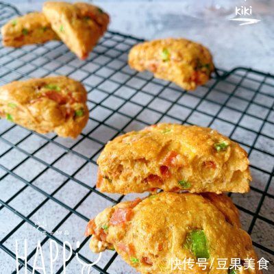 咸香松软|#一周减脂不重样#低卡早餐??香葱火腿司康 | 面团