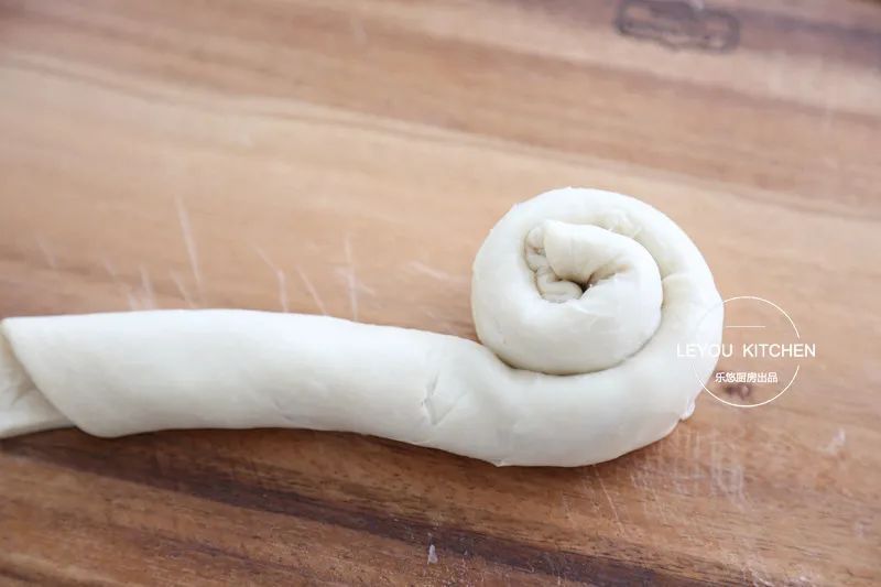 不用和面的牛肉饼,外酥里嫩,一卷一烙,比叫外卖还快