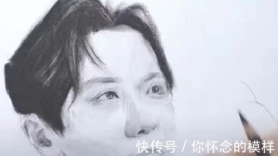 素描@美术生秀素描水平,本以为是画易烊千玺,谁知下一步又发生了改变