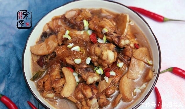 春天最该吃的1道菜,炖一炖就熟,好吃不上火,又鲜又解馋!