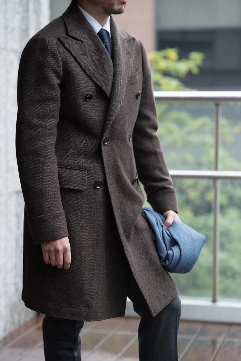 经典|想当名优雅的冬日绅士，首先得备上一款经典大衣