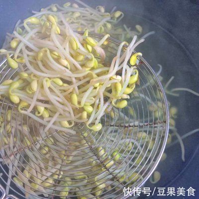  学会这道菜，过年用来招待客人，口感清爽不油腻，十分钟搞定