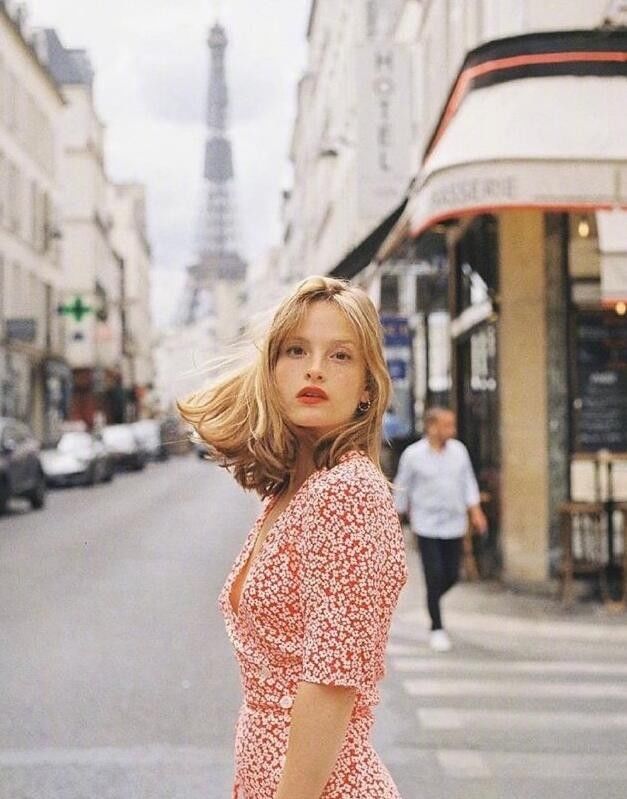 你懂“小个子”的法式浪漫吗？Camille Yolaine穿搭走红ins