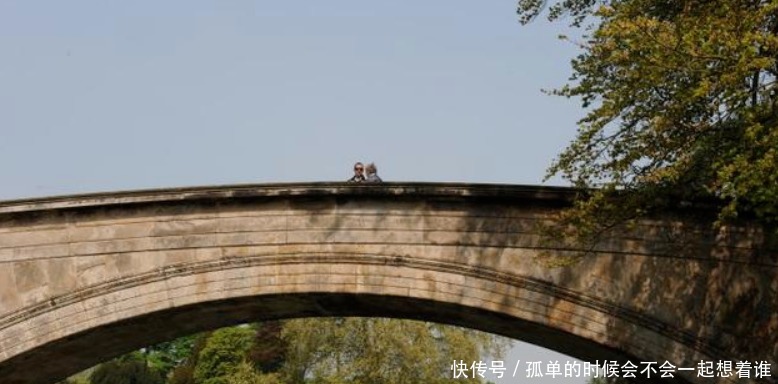  陆小曼29岁丧夫，晚年提出想徐志摩合葬，徐志摩儿子却霸气拒绝！