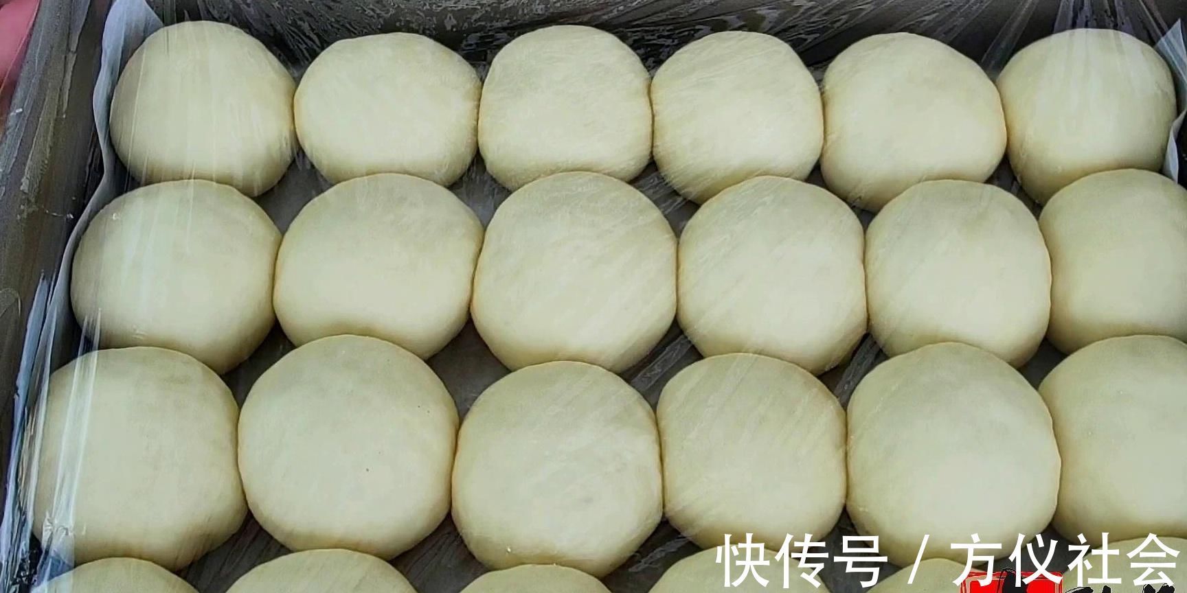 纯牛奶|想吃面包不用出去买了,教你在家做,一次醒发成型,暄软又拉丝