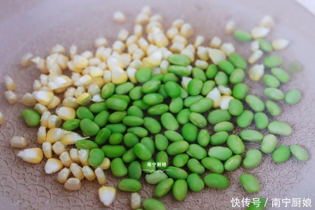 分钟|南瓜别再做南瓜饼了,教你最新做法,好吃又营养,10分钟就出锅