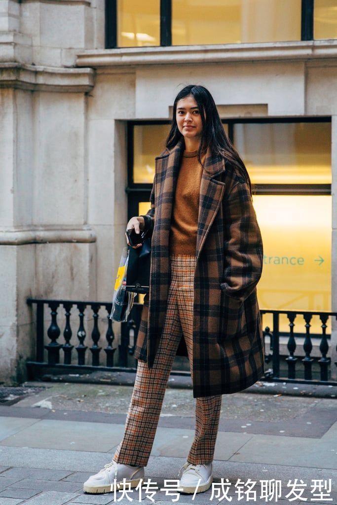 优雅|今年冬天流行什么大衣?优雅大气的格纹大衣很火,美得高级不撞衫