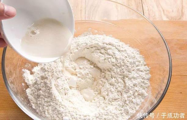 又白又香的包子怎么做?不能只加酵母粉,多加3样,比买的都好吃