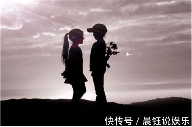 儿子|12岁儿子看“不雅片”,妈妈三言两语化解尴尬,旁人呼太优秀