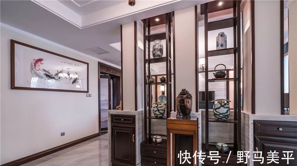 玄关案|你家门厅还在放鞋柜看看别人家的设计,一进门就把大家吸引住了