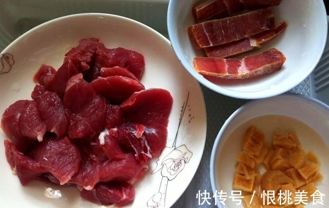 婆婆|表姐突然来访,临时弄了3道菜,表姐发朋友圈,说是吃大餐