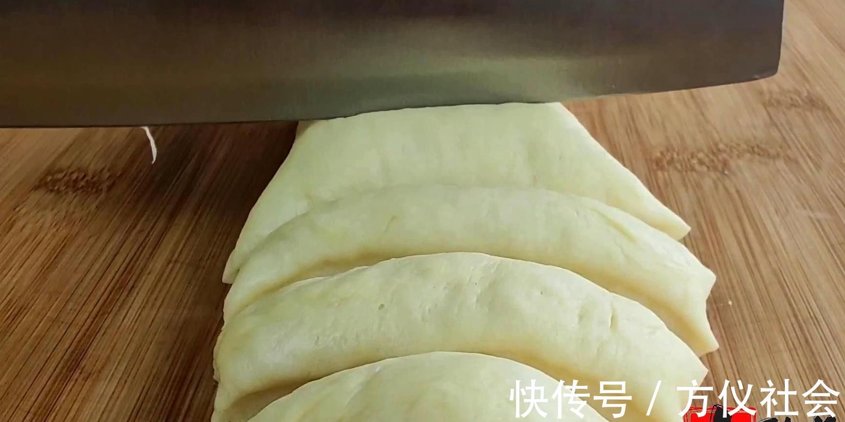 纯牛奶|想吃面包不用出去买了,教你在家做,一次醒发成型,暄软又拉丝