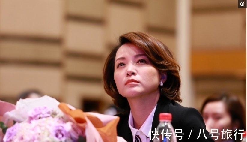 网友票选央视最漂亮女主持,董卿才排第三?可第一名确实太漂亮啊