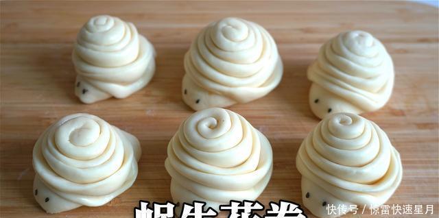 分享|蒸花卷时,和面别只放水和酵母粉,分享技巧经验,松软亮白不发硬