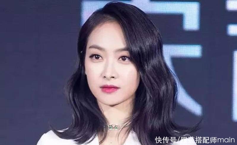  很显|女人别再留披肩发了，很显老！今年流行这6款卷发，减龄显脸小