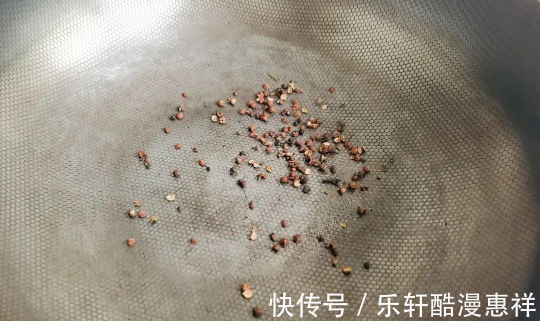 泡打粉|【辅食记】酥到掉渣的咸口儿点心，回味无穷，孩子怎么吃都不腻