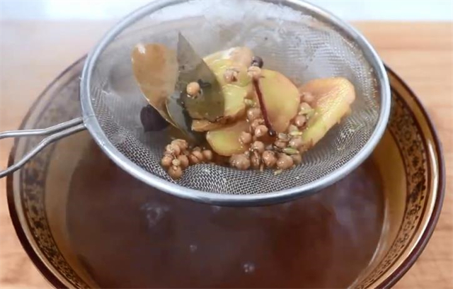 不用和面揉面洗面,教你最详细凉皮配方,劲道柔软有韧性,超简单