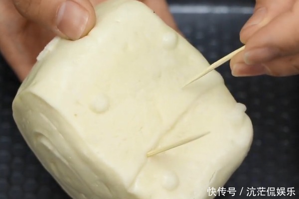 作用|在馒头上插3根牙签,原来作用这么厉害,解决了生活中一大难题!