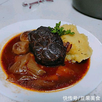 土豆泥|红酒炖牛肉 佐 法式土豆泥