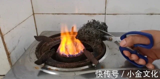 佳俊|用旧的钢丝球别扔掉,再这样处理一下,一年能省不少钱!