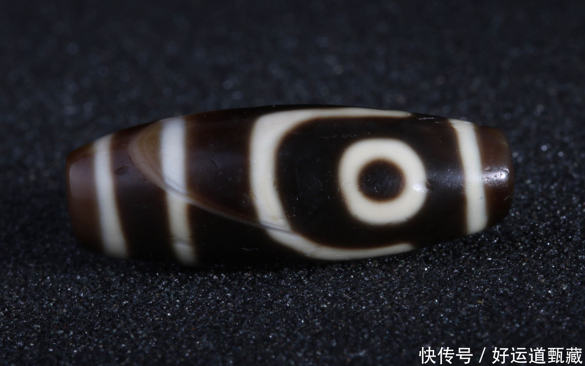 收藏|天珠在藏人心目中地位崇高,世代收藏供养,天珠是如何辨别真假