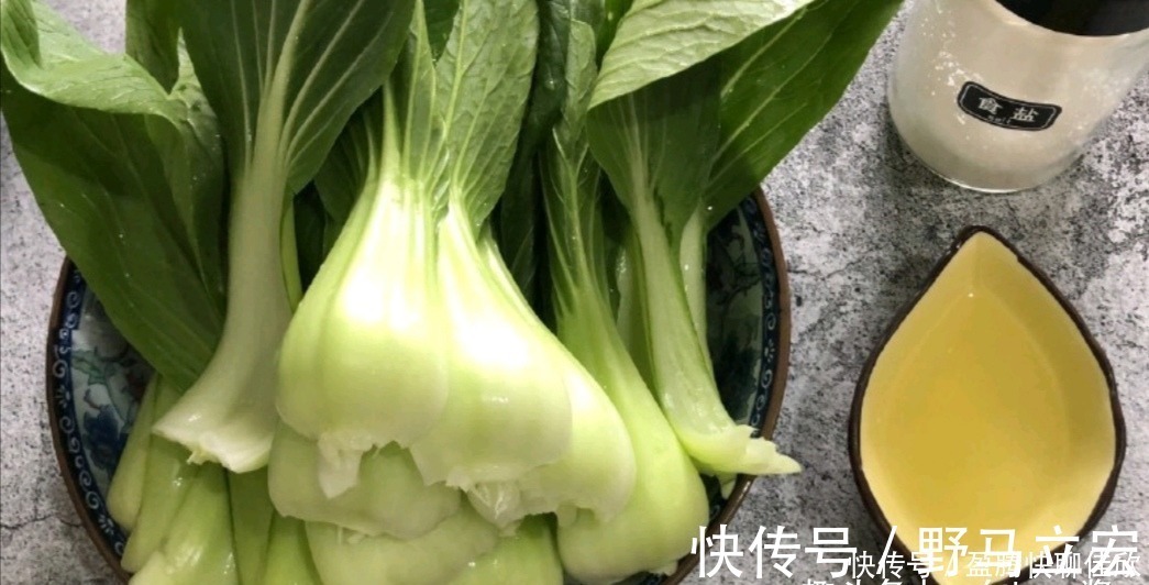 成品|炒的青菜不好吃?学会这2招,成品翠绿爽口超有食欲,不比饭店差
