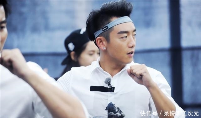 带你去旅行+江南 郑恺苗苗婚后合体录制“跑男”,女方肤白貌美,郑恺全程追妻被虐