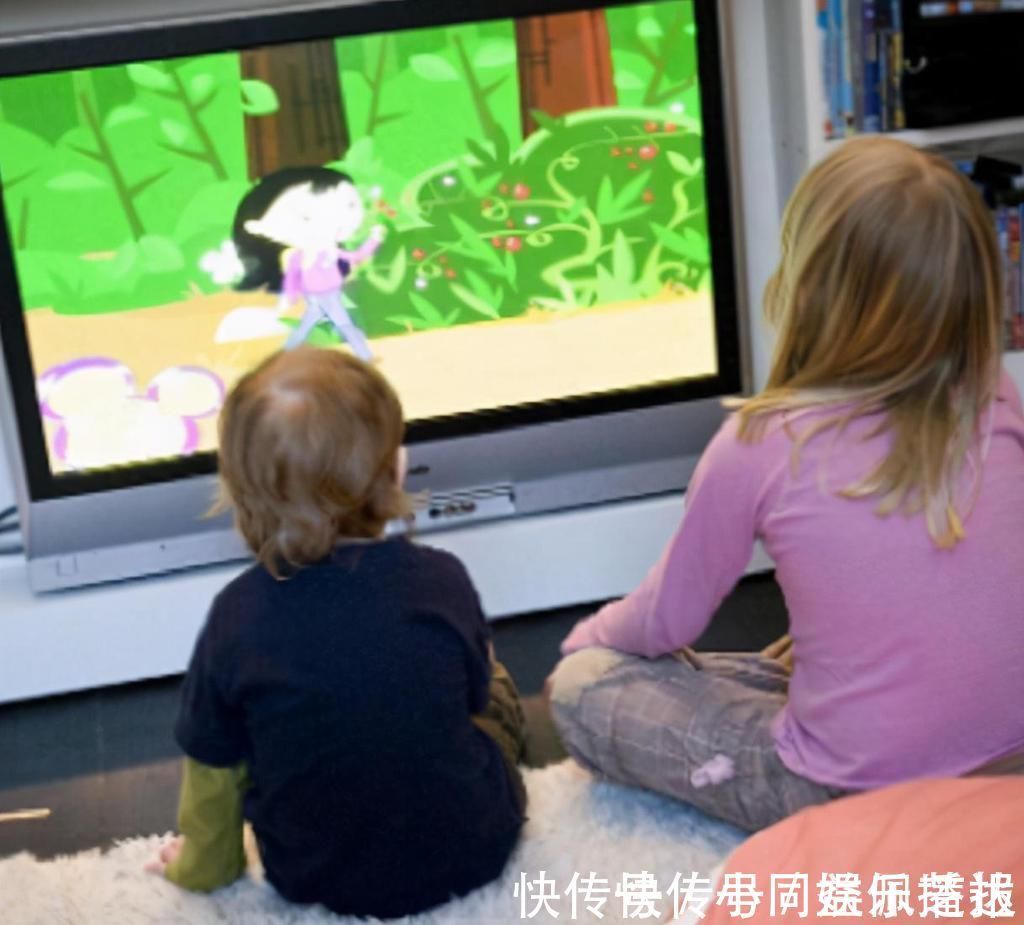 文爱|3岁前看电视的孩子,7岁时大脑变化明显,你娃几岁开始看电视的