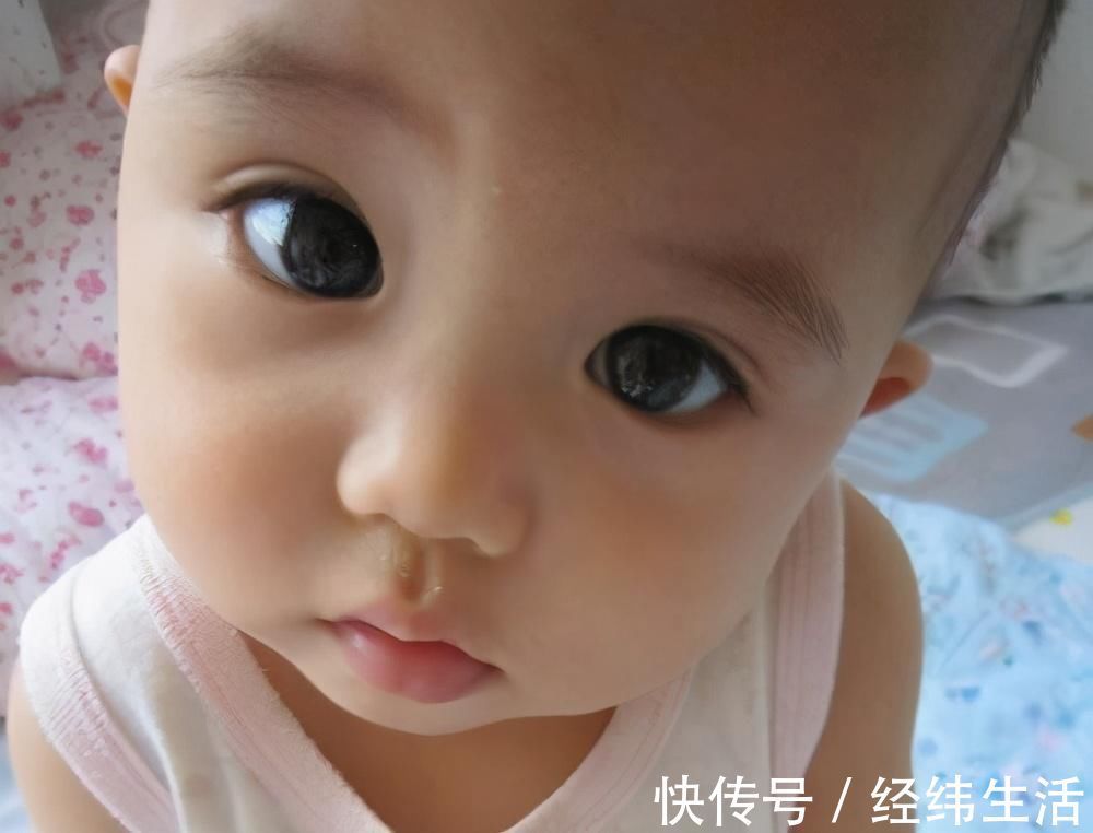 单眼皮|为啥新生儿双眼皮迟迟“不上线”,这3原因是关键,有1种超无奈