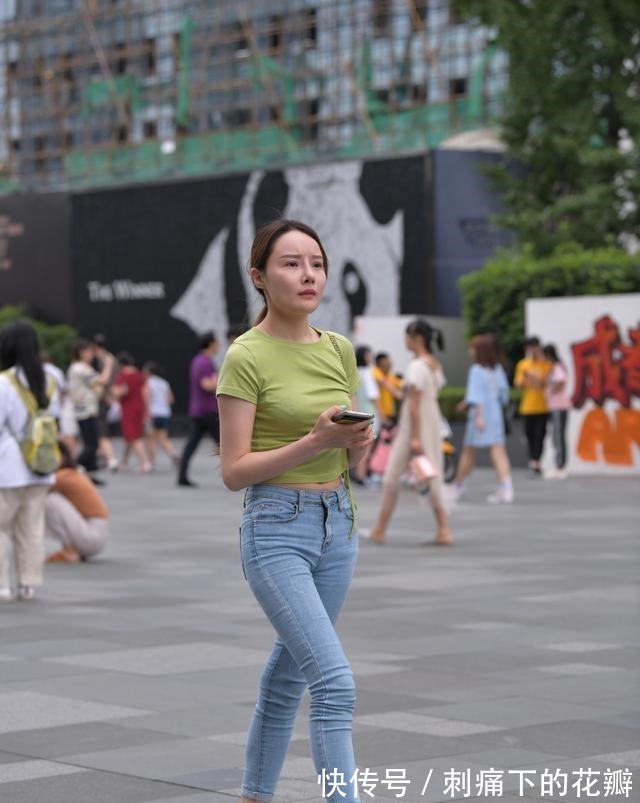 搭配 打底裤最经典百搭,才能让造型显得优雅,都很方便!