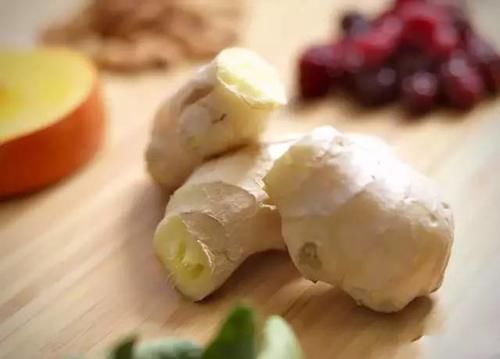 醋泡姜|立秋不等于入秋，湿气闷热还是很大！记得每天吃三片，抗衰少生病