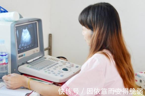 小沈|二胎妈妈如愿顺产8斤男宝,儿女双全却不能陪孩子长大,令人落泪