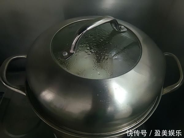 面团|蒸馒头，直接放酵母大错特错，告诉你正确做法，馒头又香又软